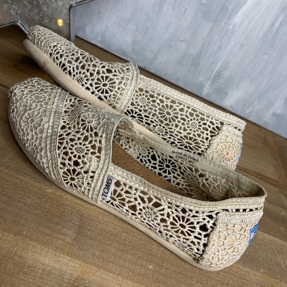 Crochet Lace Toms - Picture 4 of 6